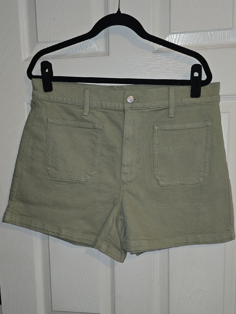 NWOT J. Crew High-Waist Olive Shorts with Front Patch Pockets‎